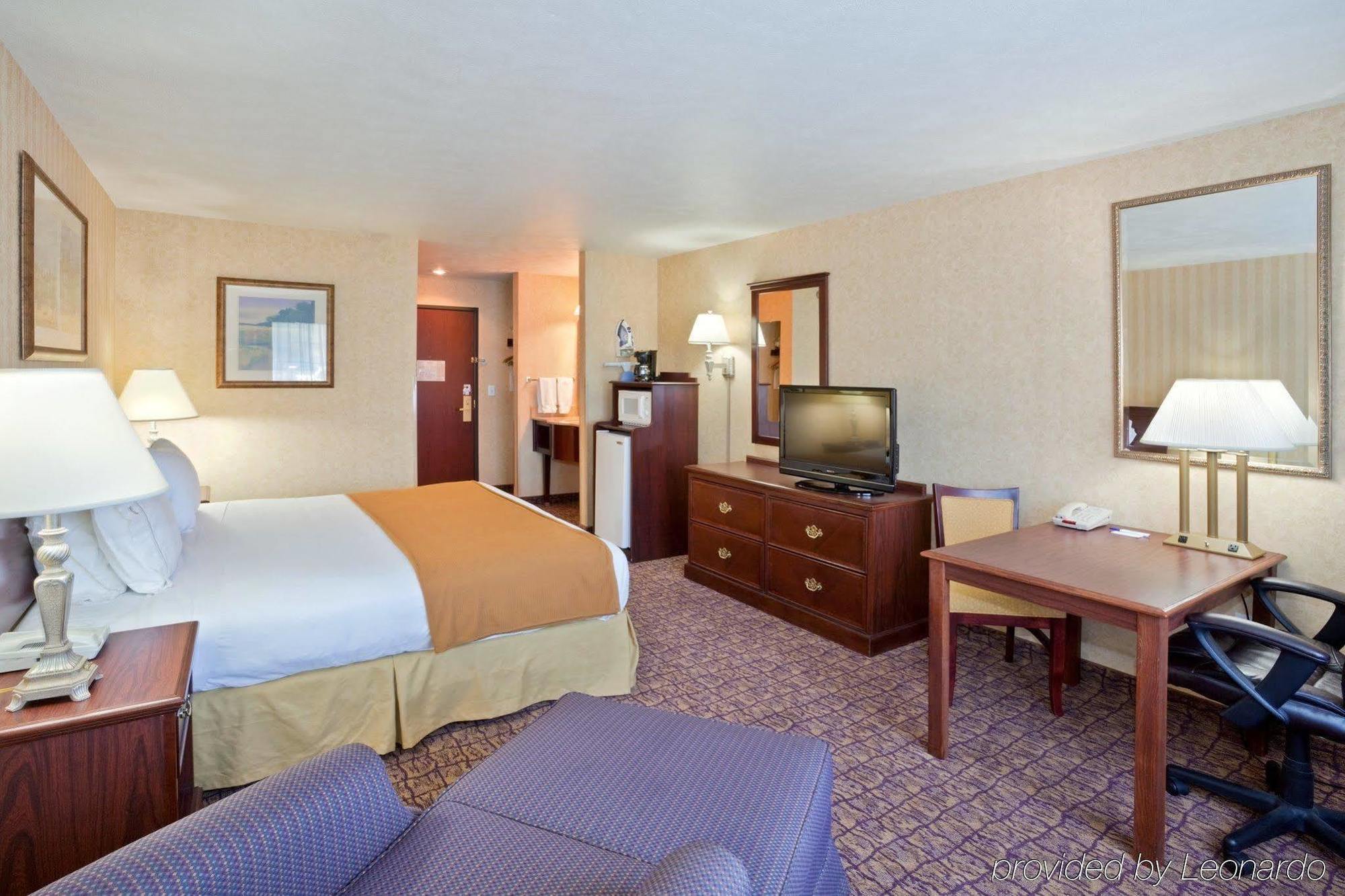Holiday Inn Express Wenatchee By Ihg Esterno foto