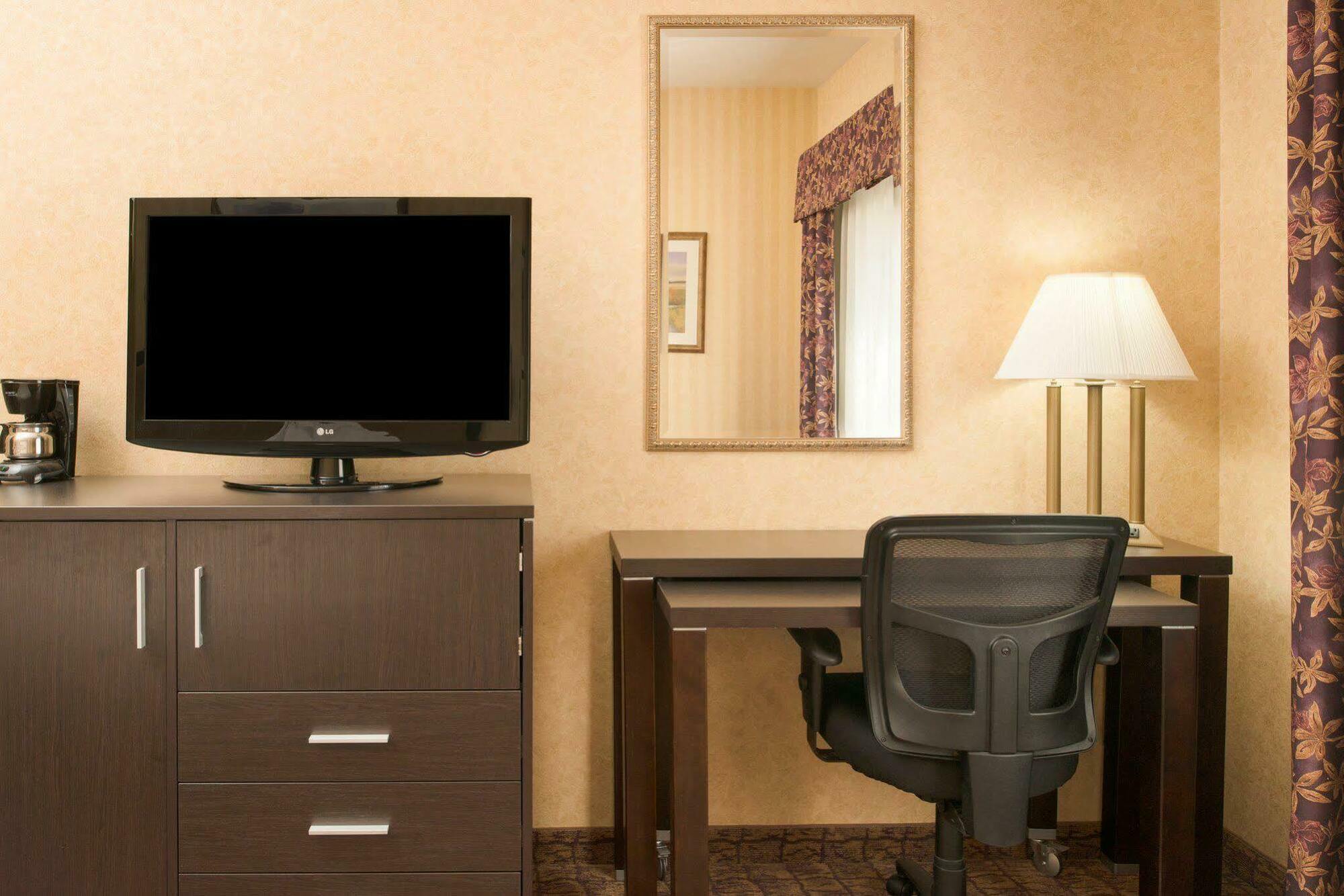 Holiday Inn Express Wenatchee By Ihg Esterno foto